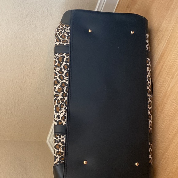 adrienne vittadini duffle bag - Picture 4 of 5